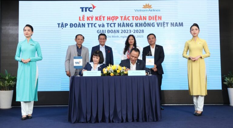 Vietnam Airlines và Tập đoàn TTC ký kết hợp tác toàn diện